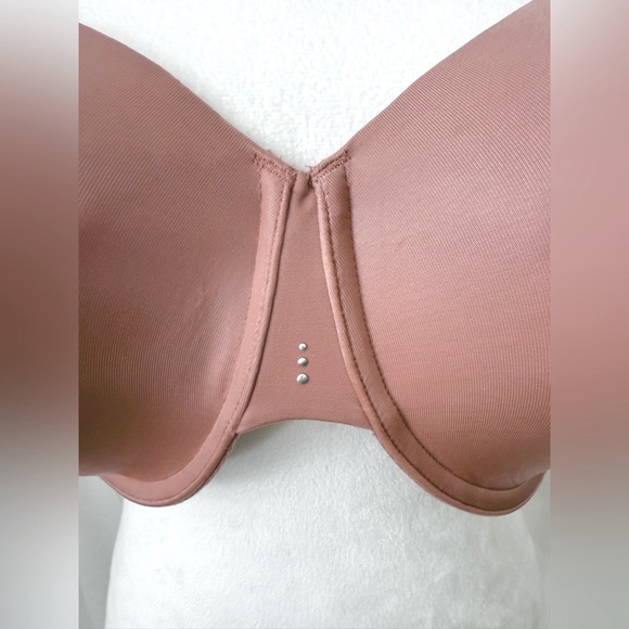 NWT Victoria’s Secret BioFit Multiway Bra With Underwire Size 40DD - Picture 7 of 9